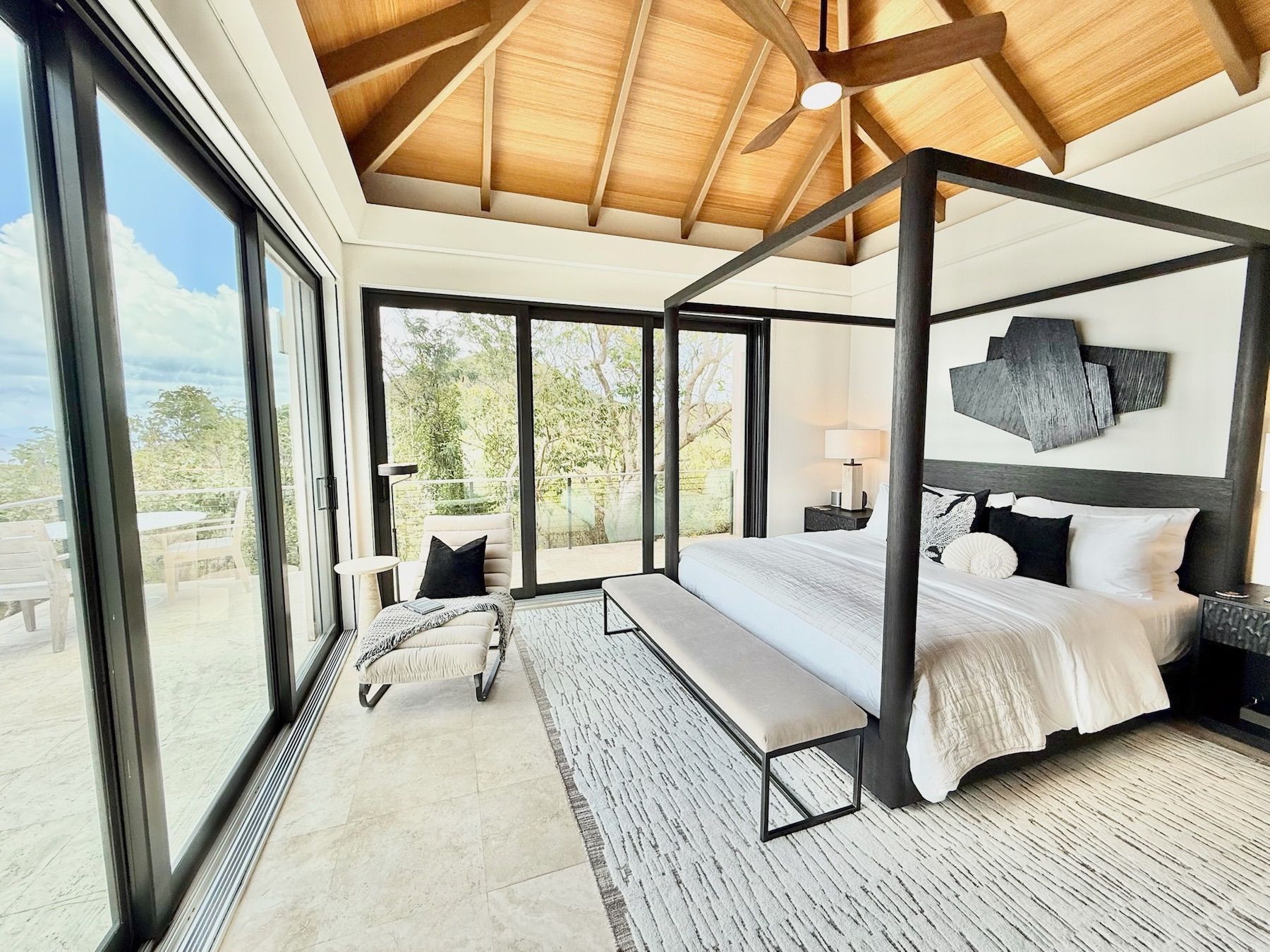 Window To The Sea villa photo.